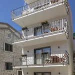 Lux Petar * Baška Voda